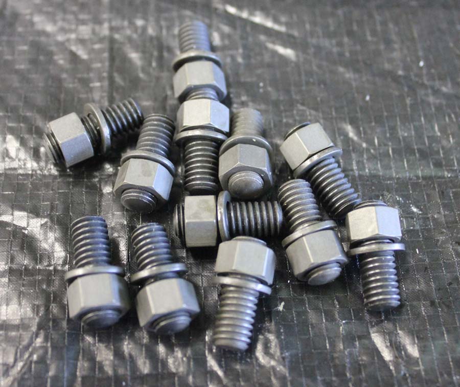 2267-15 Trans Lid Stud Kit