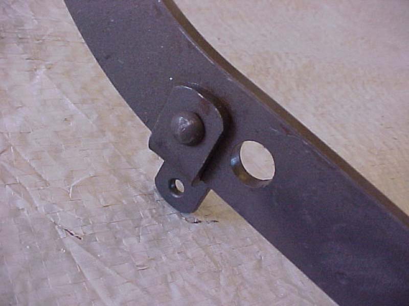 2934-30 right footboard sidebar spring clip