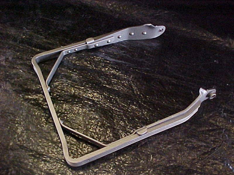 VL REAR STAND leading edge