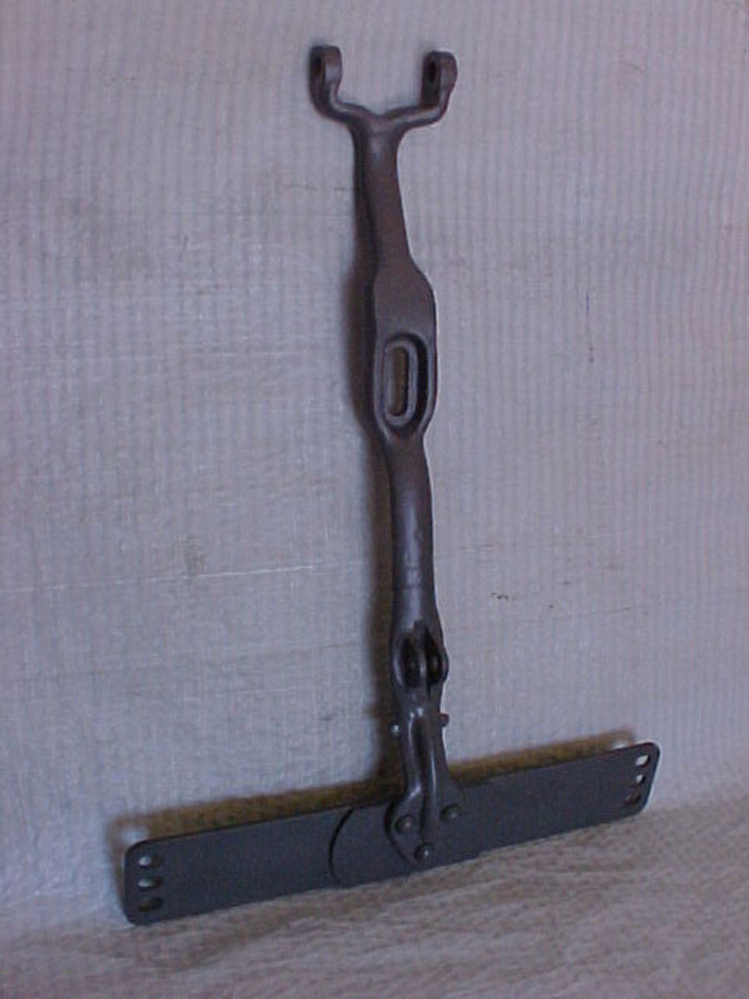 3105-29 T2 SEAT BAR (1934-36 74 & 80 VL) underside