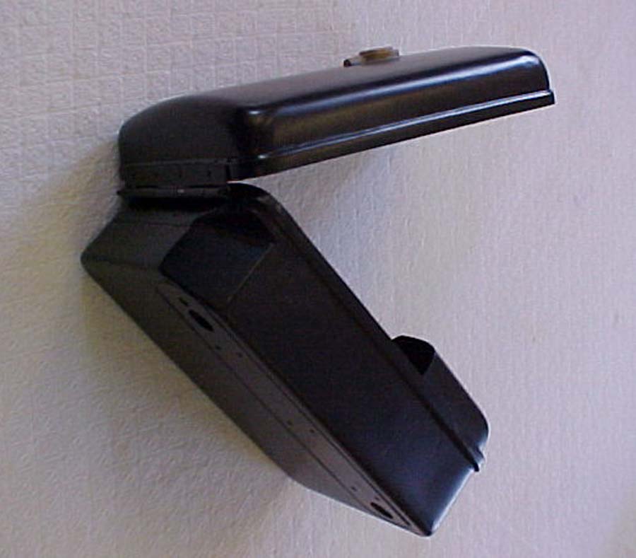 35-36 toolbox open left rear