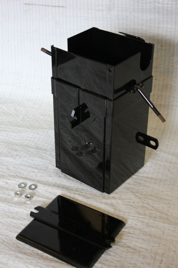 4404-29 box and lid open 