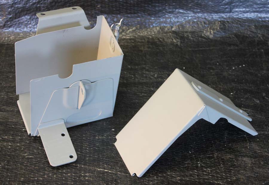 4404-30 battery box lid removed
